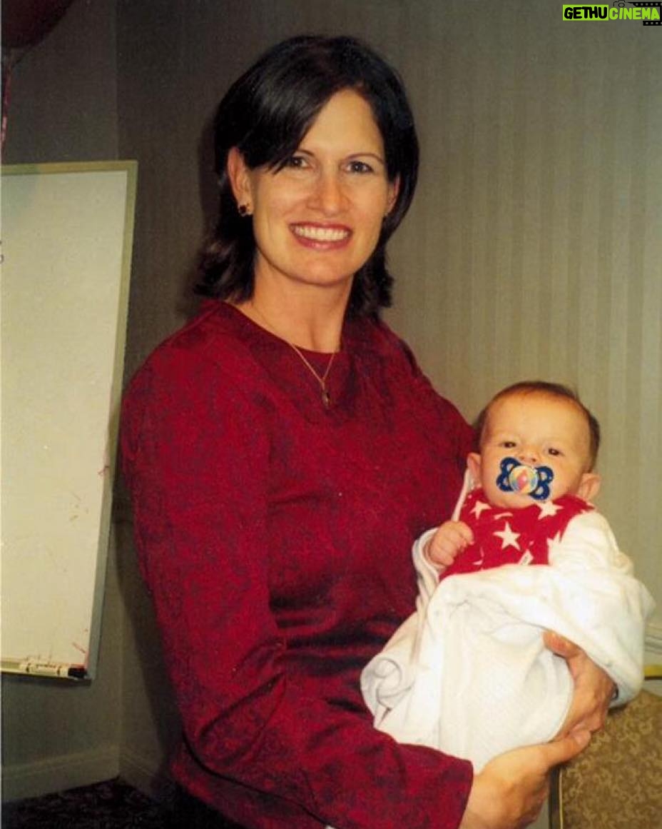 Adam Schiff - 2.1K Likes - Happy Mother’s Day to all the incredible moms out there — especially my wife Eve.
Smart, caring, beautiful and bold, our kids are so fortunate to call you mom.