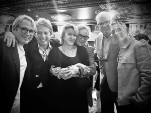 Adam Shankman Instagram - #thugs
Happy wrappy to everyone at @onlymurdershulu and especially @johnnyhoffman5, @stevemartinreally #martinshort , @selenagomez #merylstreep, @jessedjarmstrong @paulrudd_  #danfogelman #jessrosenthal and of course Kristin Bernstein for making my time in the #Arconia so happy.