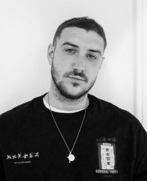 Adamo Marinacci Instagram - Ceux qui ont tout en faisant rien comprendront rien d’ceux qui font tout
.
📸 @oliverkult👌
👕 @aelfricedenofficial