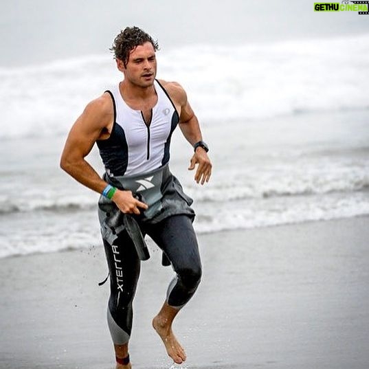 Adan Canto - 20.4K Likes - Ready for the race tomorrow with my teammates @gusgallego and @wearethewest . For all those interested in taking part in this great cause, it is not too late to donate for our children. @childrensla Link in Bio. @nauticamalibutri