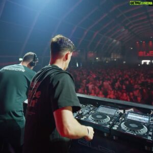 Adaro Instagram - NEW REMIX ANNOUNCEMENT: “𝙋𝙍𝙊𝙈𝙊 - 𝘾𝙊𝙐𝙉𝙏𝙀𝙍 𝘼𝙏𝙏𝘼𝘾𝙆” (𝘼𝘿𝘼𝙍𝙊 𝙍𝙀𝙈𝙄𝙓)🤯
𝘊𝘭𝘢𝘴𝘴𝘪𝘤 𝘩𝘤 𝘪𝘯 𝘢 𝘳𝘢𝘸 𝘫𝘢𝘤𝘬𝘦𝘵🔥 
HOW WOULD U RATE THESE DROPS? 👇

@djpromonl @elektrumfest