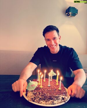 Adaro Instagram - Thanks for all the birthday wishes ❤️
Gratefull for another year around the world! 
Ready for a new one with lots of music and parties 🔥