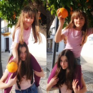 Adéla Heftyová Instagram - Veselo aj vážne... 🍊👏 hlavne spolu @tereza_heftyova 🙃🥰