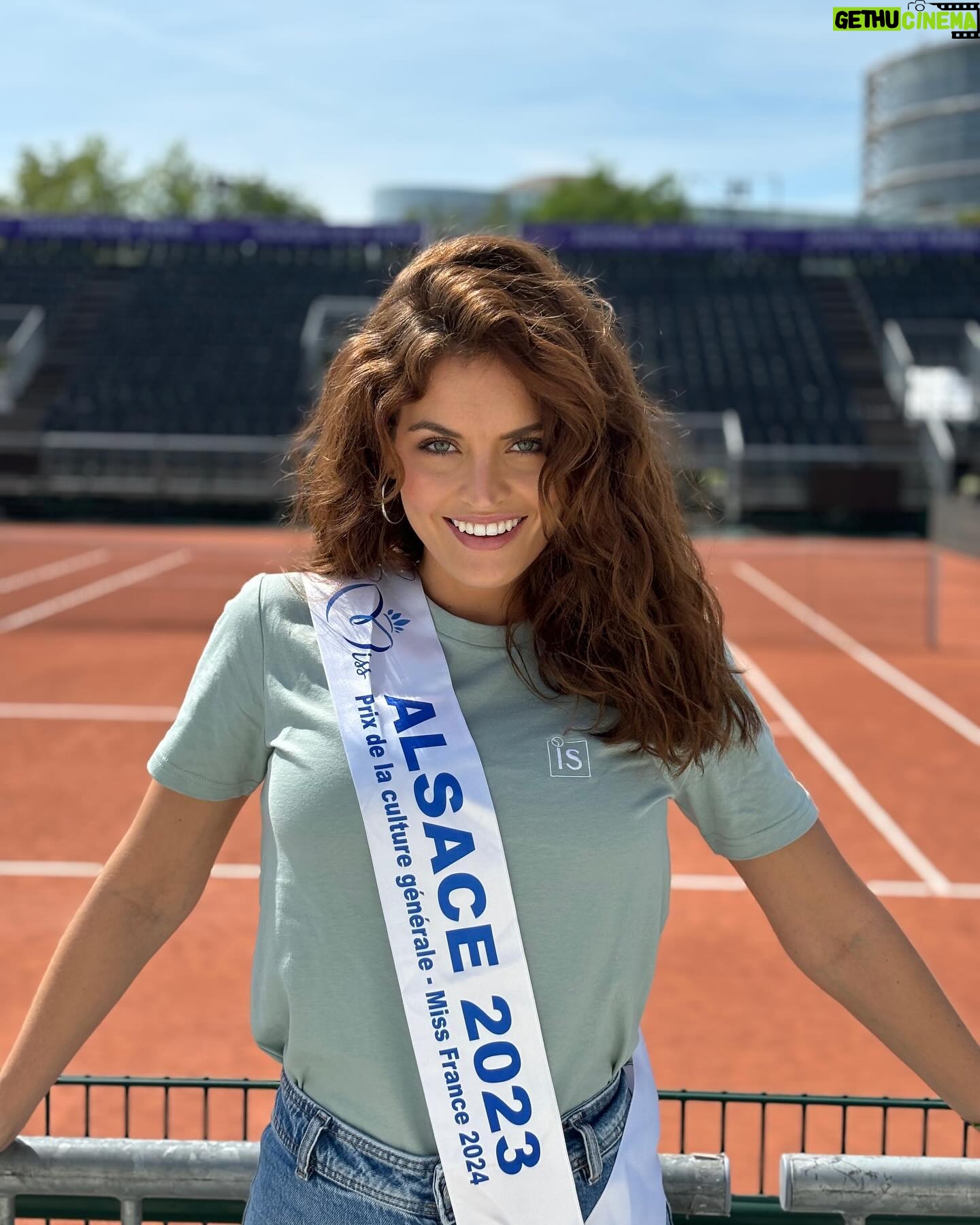 Adeline Vetter - 3K Likes - 🎾 CONCOURS @adelinevetter.off x @wta_strasbourg et @topmusicfrance
Tentez de remporter l’un des deux lots ci-dessous ✨
2 places pour le concert de Yannick Noah, le samedi 18 mai 2024 - Sur le court central des #IS
2 places pour les quarts de finale des #IS24, le jeudi 23 mai 2024.
Pour participer :
- Être abonné à @adelinevetter.off @wta_strasbourg et @topmusicfrance
- Identifiez la ou les personnes avec qui vous souhaiteriez passer ces instants aux #IS en mentionnant le lot qui vous intéresse,
- Repartagez le post en story pour augmenter vos chances.
Bonne chance à tous !✨🍀
#concours #is24 #missalsace #concertyannicknoah