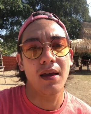 Adipati Dolken Instagram - Ayooo buat meme terkreative kalian.. siapa tau bisa menangin salah satu hadiah itu 🤪 buat info lebih lanjut coba cek instagram nya @mncp_movie