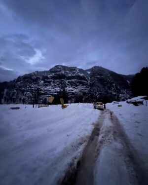 Aditya R K Instagram - We travelled far enough to meet ourselves from the Parallel Universe 🤍
#manali #hamtapass #jibi #delhi 
 (26.1.2023 - 02.02.2023)

To finding more of ourselves…