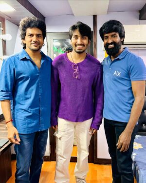 Aditya R K Instagram - #throwback to the day when I got to meet one of the most talented and humbled heroes of Tamil Cinema @soorimuthuchamy na @kavin.0431 bro 🙌🏻

Fun fact was this was after the day I sang for both of them for Yuvan sir 🤍

Following my dream to be a part of something much bigger ✨