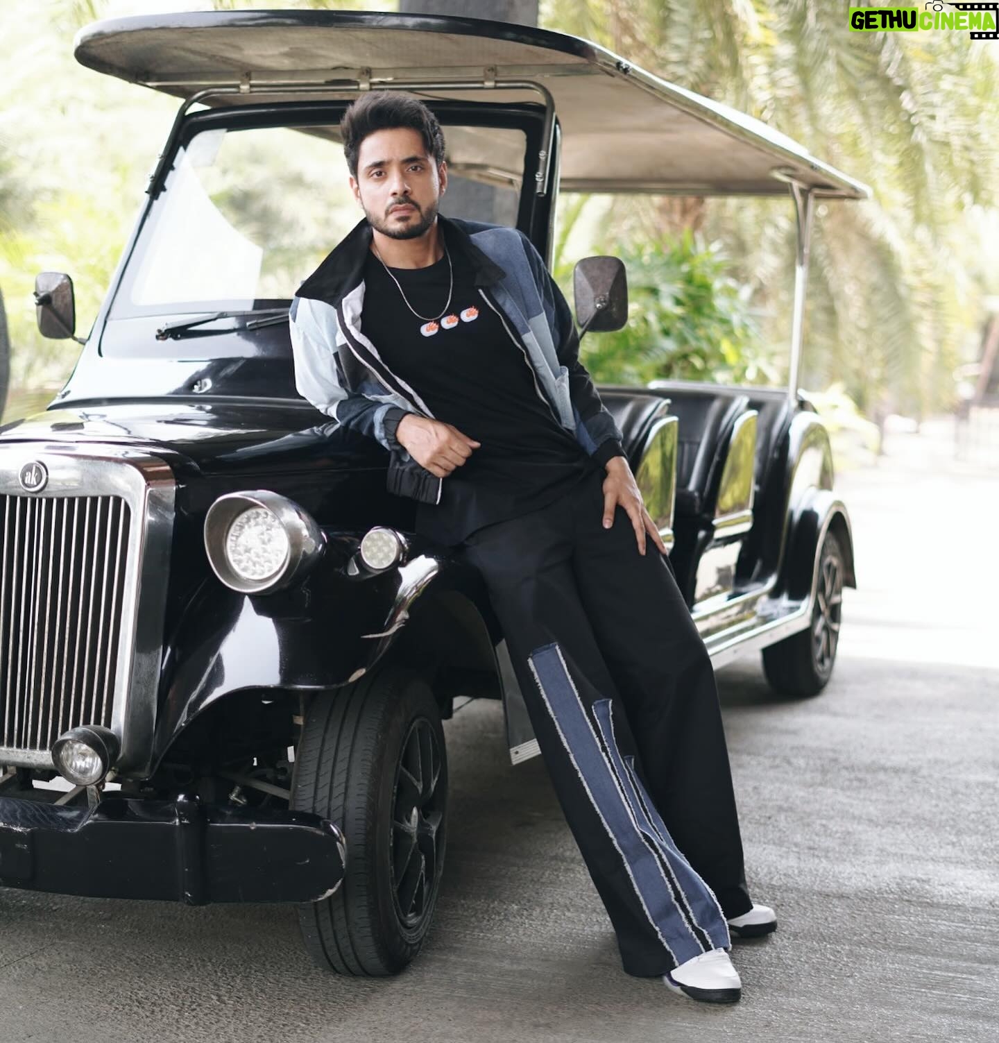 Adnan Khan - 31.7K Likes - It’s a choice. To smile when you don’t feel like, to work when you’re tired. To go when you want to stay. To continue when you want to give in. To be kind even when you have all the reason in the world not to be. To Love when you feel like hating. There’s ALWAYS a choice. Your action or reaction, is always a choice.
Photographer - @rk_fotografo
Styled by - @instylewithaditi
Outfit - @studio_nineteen97
Makeup & Hair - @makeoverbysejalthakkar
Location - @sayagrandresortthane
Repped by - @oceanmediapr
Photo selection- @varnica_rathore @rjrush6 😂😂
#adnan_a_khan #adnankhan #actor #model #photooftheday #photoshoot
