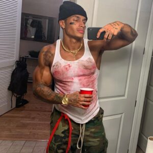 Adrian Conrad Instagram - Drinking heavy to Nip🇬🇳🏁 

#aesthetic #aesthetics #abs #bodybuilding #bodybuilder #cardio #drive #fit #fitness #fitfam #fitspo #gym #gains #goals #gymtime #hardwork #motivation #workout