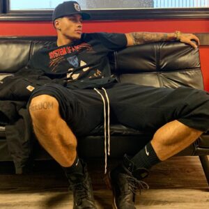 Adrian Conrad Instagram - NEW JERSEY MADE.🇬🇳 #aesthetic #aesthetics #abs #bodybuilding #bodybuilder #cardio #drive #fit #fitness #fitfamily #fitspo #gym #gains #goals #gymtime #gymmotivation #hardwork #motivation #workout