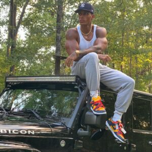 Adrian Conrad Instagram - #aesthetic #aesthetics #abs #bodybuilding #bodybuilder #cardio #drive #fit #fitness #fitfam #fitspo #gym #gains #goals #gymtime #gymmotivation #hardwork #motivation #workout