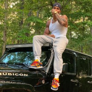 Adrian Conrad Instagram - #aesthetic #aesthetics #abs #bodybuilding #bodybuilder #cardio #drive #fit #fitness #fitfam #fitspo #gym #gains #goals #gymtime #gymmotivation #hardwork #motivation #workout