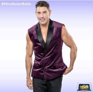 Adrián Lastra Instagram - NEWS!!
Así es, vuelvo a Miami a hacer algo que me hizo tan feliz hace 4 años que es @miraquienbaila La Revancha!

Me hace mucha ilusión volver a lo que fue mi casa durante unos meses y está vuelvo a volver a sentirme libre, a bailar, a gozar cada momento, a aprender y a vivir esta experiencia tan MARAVILLOSA!!
Gracias @univision por hacerlo posible y gracias siempre a @rondenepr y @jenniferjnieman por ser las mejores!!

Pero sobre todo gracias a @clarachain por acompañarme en esta nueva experiencia, por apoyarme cada segundo de mi vida!

Pase lo que pase esta vez, me voy a proponer una cosa… “Disfruta Adri que la vida es una!”

Que comience el baile 💃