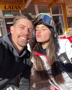 Adrián Lastra Instagram - Hoy más que nunca decir GRACIAS!
Gracias por estos 4 años, gracias por hacer que la vida tenga un sentido lógico.
Hoy más que nunca quiero decir que eres un ejemplo de luchadora, un ejemplo de mujer fuerte y decirte que nunca NADIE puede quitarte la buena energía y la buena vibra!!
Eres vida, eres fuente de amor puro!

Gracias por seguir luchando por tus sueños y todo lo que vas a conseguir, que no se puede nombrar porque no existen palabras para calificarlo!
Te amo, te adoro!!!