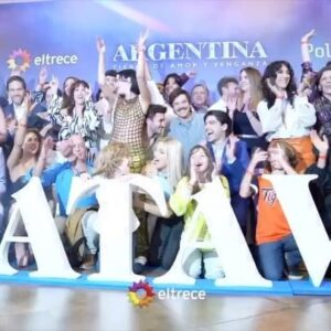 Adrián Suar Instagram - Después de un año y medio, @eltrecetv vuelve a tener una ficción nacional. Volvemos a ver cosas nuestras. Es un esfuerzo enorme que tiene mucho amor. Los esperamos este lunes 10 a las 22.15 en #eltrece. #ATAV2 @polkaprod @ataveltrece