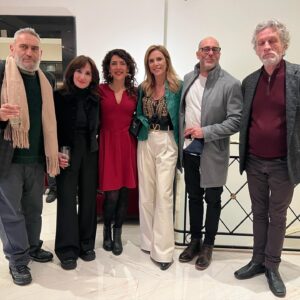 Adriana Salonia Instagram - Anoche celebrando el éxito de “El primero de nosotros” . Se vienen los Últimos capítulos! 
Gracias!!! Soy muy feliz de ser parte de este maravilloso equipo!!!♥️
A todos mis compañeros @memefunes @soy_desantodd @paola_krum @benjaminvicuna.ok  @aruzzireal  @castrolucianook @fede.pezet @elpurre @nico__riera @sebaprestaok 
A los autores @korovs @romi.moretto @micaelalibson @juanciuffo75 
Directores @pablo.ambrosini Y Pablo Sánchez
Showrunner @jorgebecharanet 
@primerodenosotrosok 
@darioturo @guillermo.pendino 
@telefe 
@vis_global 
@paramountplusla