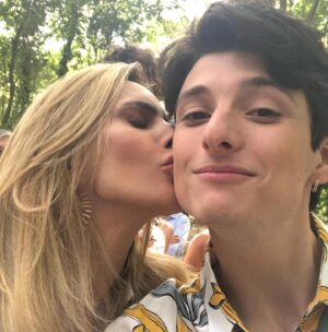 Adriana Salonia Instagram - Instantáneas para el recuerdo 
#elprimerodenosotros 
♥️
@elprimerodenosotros_telefe 
@vis_global 
@paramountplusla