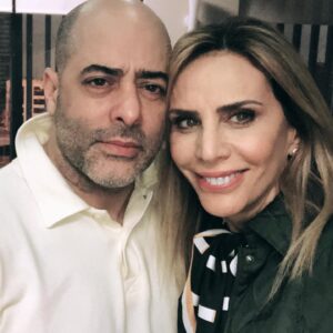Adriana Salonia Instagram - Un poco más del back @primerodenosotrosok 
@telefe 
@paramountplusla 
@vis_global
@guillermo.pendino @darioturo 
#autores @korovs @romi.moretto @micaelalibson @juanciuffo75