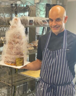 Adriano Zumbo Instagram - A croquembouche with spun sugar and gold leaf for a very special order 🤍
#zumbo #zumbotest #croquembouche #love