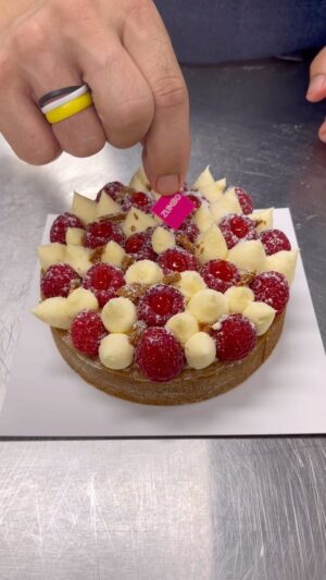 Adriano Zumbo Instagram - Simple and classic flavours… sometimes you can’t beat that! 👌🏼 Me finishing the ‘Blowing Raspberries Tart’
Delicate tart shell
Whipped mascarpone custard
Raspberry jelly
Fresh raspberries
Raspberry gel
Shortbread crumble
😍😍😍
#zumbo #zumbotest #blowing #raspberries #noosa #tart #noosaville #foodie #love #sunshinecoast