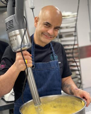 Adriano Zumbo Instagram - Felt cute, might delete later 😗
Making a big batch of lemon curd 💦
#zumbo #zumbotest #love #lemon #sunshinecoast #noosa #noosaville #cute