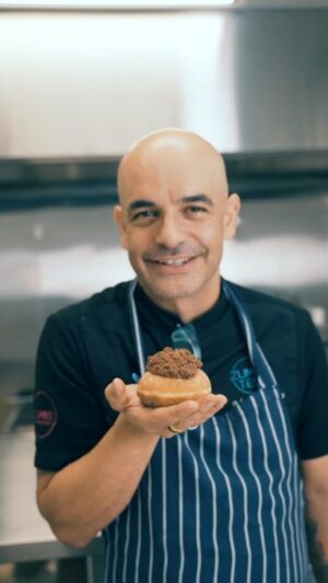 Adriano Zumbo Instagram - Death by chocolate 🍫
Plant based chocolate crumble donut.
📷: @wildbunchmedia
#zumbo #zumbotest #chocolate #love #unholy #sunshinecoast #noosa