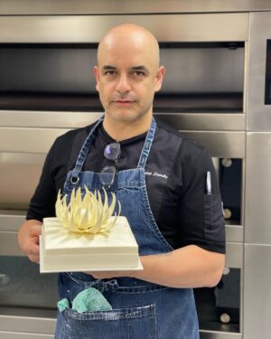Adriano Zumbo Instagram - Yes, Chef!
#zumbo #zumbotest #V8vanilla