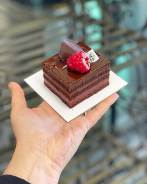 Adriano Zumbo Instagram - 👉🏼👉🏼👉🏼 which one are you coming in for today?!
- chocolate raspberry sacher
- peanut, caramel & choc tart
- passionfruit tart
- double choc lamington
- raspberry & mascarpone tart

#zumbotest #zumbo #cake #choose #choc #fruit #love #sweet #cakelife