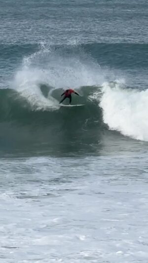 Adriano de Souza Instagram - @adrianodesouza is back in the jersey at the #JBayClassic! The waves are firing and the 2015 world champion is feeling the flow at one of the best pointbreaks on the planet 🇿🇦