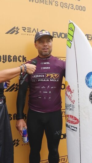 Adriano de Souza Instagram - O capitão @adrianodesouza apesar da lesão tem trabalhado duro pra se recuperar e avança sua bateria aqui no Layback Pro 

#lifeiscalling
#layback