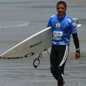 Adriano de Souza Instagram - Novembro de 2004
📍Praia da Joaquina
1- Bateria de WCT
* @raonimonteirooficial 
* @lukeegan 
Aqui se iniciou uma tragetória que me levou a 534 baterias no World Tour da @wsl Relembrar como eu cheguei, um menino cheio de sonhos, competir contra seus ídolos.
Tenho muito orgulho de ve fotos como essa ♥️🏆🥷

November 2004
📍Joaquina beach

1- WCT Battery
* @raonimonteirooficial
* @lukeegan
Here began a trajectory that took me to 534 heats on the @wsl World Tour Remembering how I arrived, a boy full of dreams, competing against my idols.
I'm very proud to see photos like this ♥️🏆🥷
📸 @manchamarcelomancha