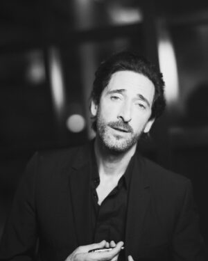 Adrien Brody Instagram - 🖊Always write from the heart 🖤 
#Montblanc #MontblancLibrarySpirit #InspireWriting #ad @montblanc photo @virgile.guinard