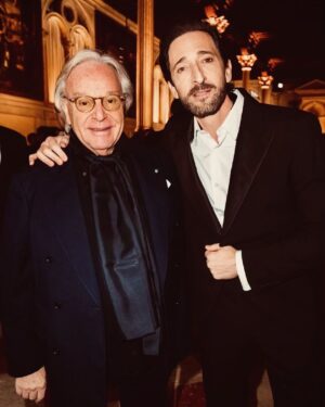 Adrien Brody Instagram - 👞 ✨ 🎨 Celebrating Italian craftsmanship and tradition with my friends @tods at La Biennale di Venezia 🇮🇹 
#tods #todsvenezia