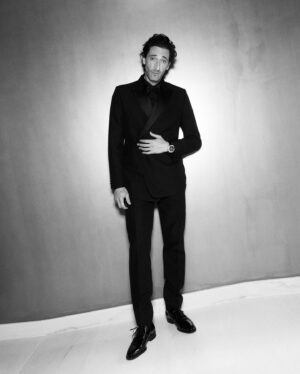 Adrien Brody Instagram - Tout Noir, Très Dior 🖤 merci @dior  @mrkimjones @pierre_mouton 
@FestivaldeCannes 
#DiorCannes 
#StarsinDior