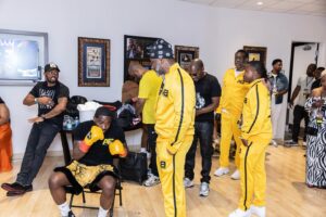 Adrien Broner Instagram - The same way we Win together is the same way we have to Lose together. We took it further than the neighborhood and city we come from. We a be back @adrienbroner ⏳