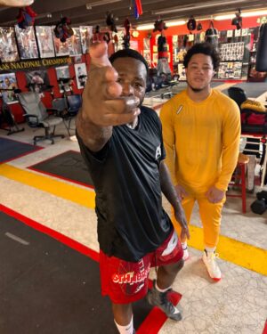 Adrien Broner Instagram - My shooter with me @bangwilliams #GangGang🆎