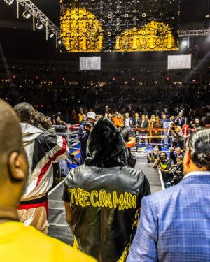 Adrien Broner Instagram - God sent me a message and I see he isn’t done with me I’ve been doing things the wrong way and tarnishing all the blessings and chances he has been giving me I’ve made my mind up and I’m taking full advantage of this opportunity he is giving me today I see everything more clear and I have a better understanding with myself “The Problem” will be back soon!!!!!!!!! #AboutBillions🆎