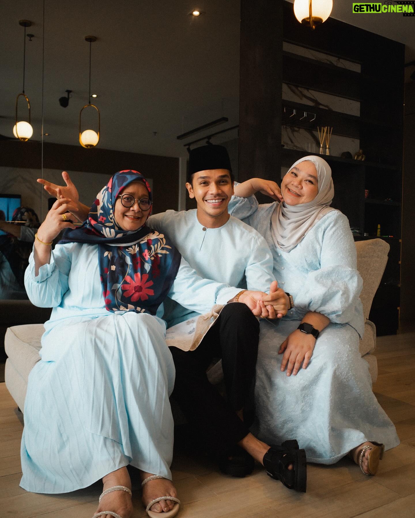 Aedy Ashraf - 3 Likes - Selamat Hari Raya!
Siapa team baby blue angkat tangan jap 🙌🏻