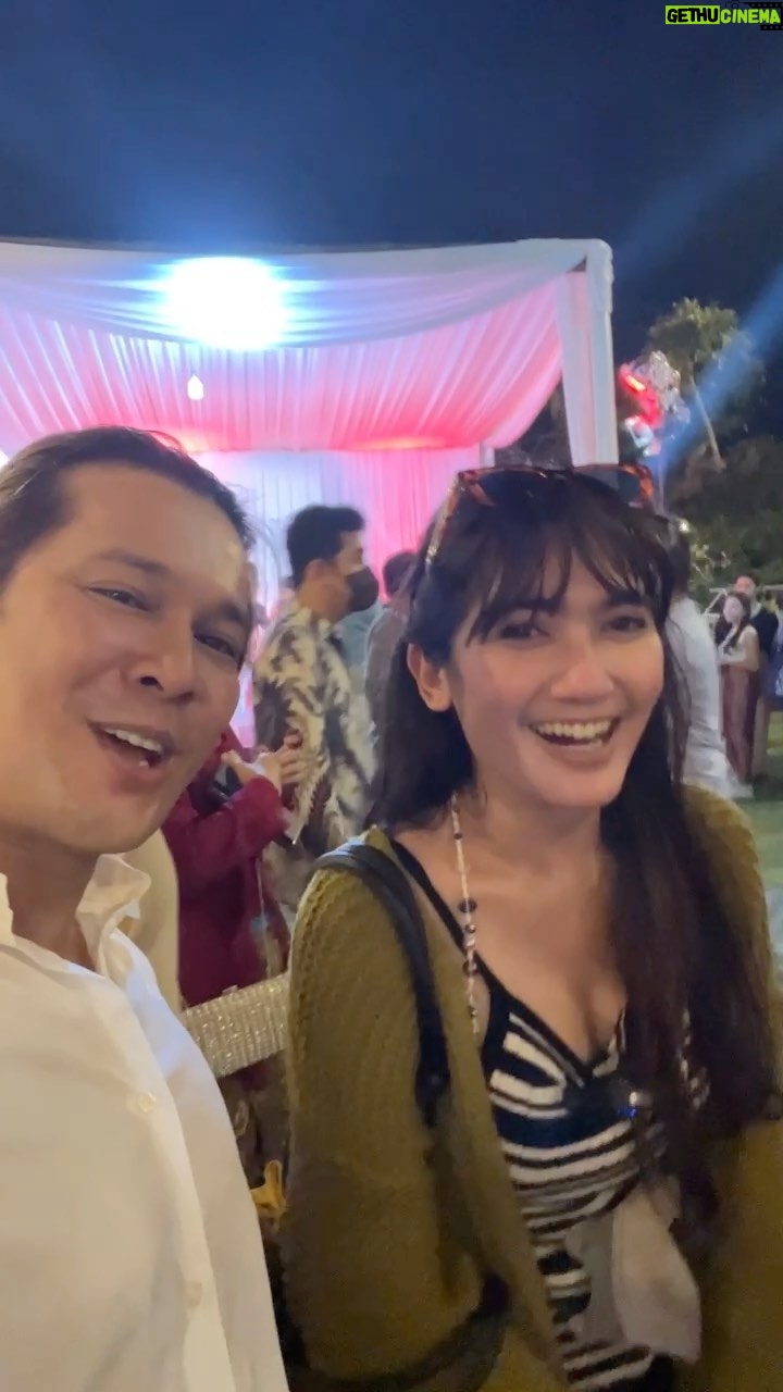 Afdhal Yusman - 42.6K Likes - Finally,… thank u @revi_mariska_real
@dapikafdhalyusman