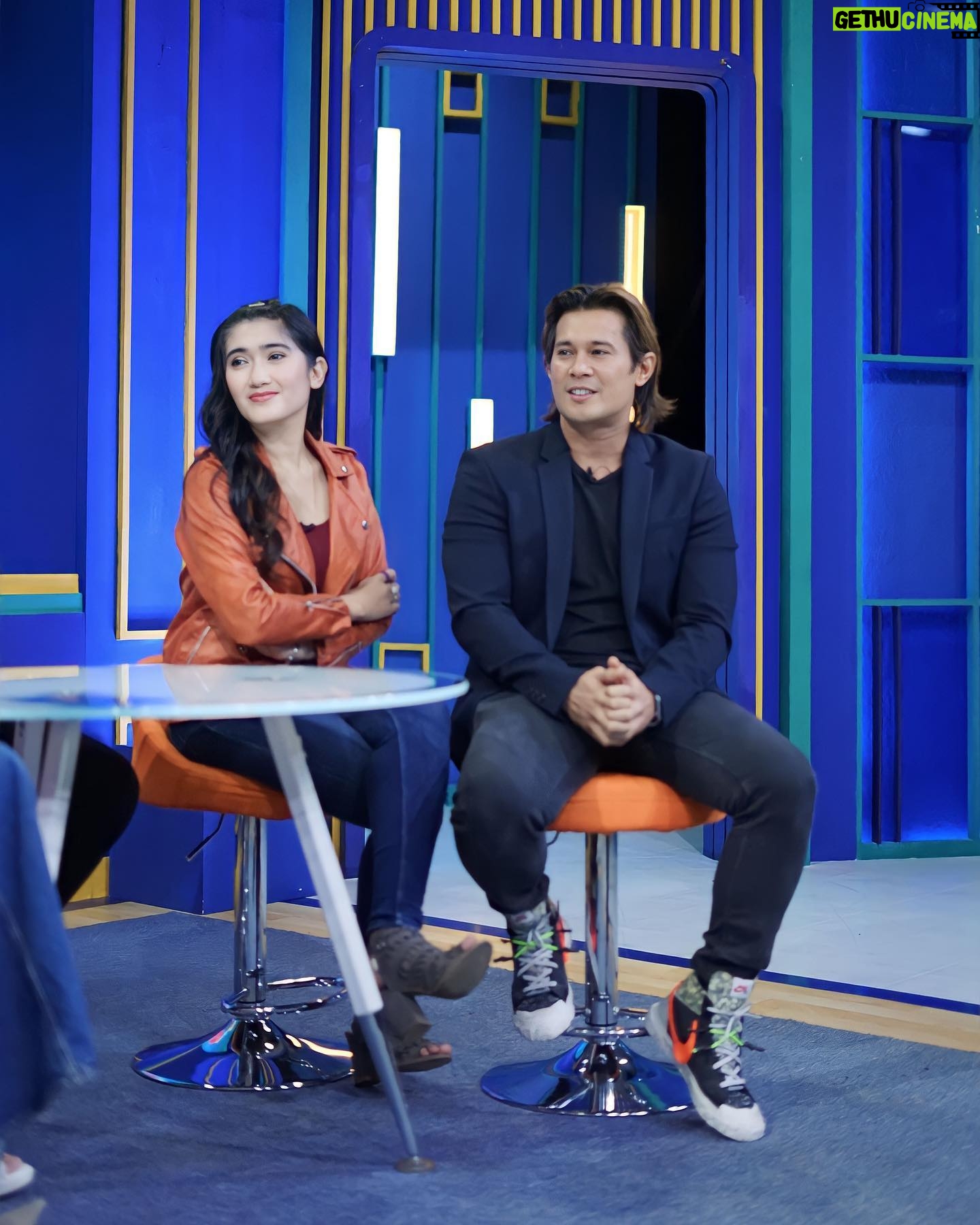 Afdhal Yusman - 24.5K Likes - Keseruan siang tadi di @rumpi_ttv bareng @revi_mariska_real , pada nonton ga? gmn pendapat sobat semuanya??
šø @dapikafdhalyusman
