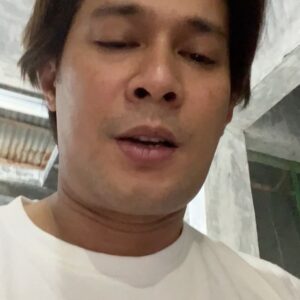 Afdhal Yusman Instagram - Alhamdulilah sore ini kami bisa mengunjungi salah satu sahabat pemain senior kolosal Bang Chairil dan melihat langsung kondisinya. Alhamdulilah kondisi beliau sudah membaik dan sudah bs berbicara dan berdiri

Terimakasih untuk teman-teman semua donasinya semoga Allah menggantikan berlipat lipat Aamiin Ya Rabb @ck.andriano @carissajill @queen.annisa @lisdaoxalis @kylla_nuraver @erringracesita @ferry_fernandez83 @yurry25 @rizaldjibran_ @candysatrio @uwie.uliasari @arifrahman_official dan teman2 lainnya
