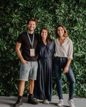 Afonso Pimentel Instagram - About anteontem! Fui beber um café com a @ride_wild_cris  e assistir à apresentação do novo I5 da @bmwportugal /// dei beijinhos ao @duartegomesoficial, ao @diogobranco.oficial e um respeitoso cumprimento de mão à @anavarelaoficial. Bela Tarde