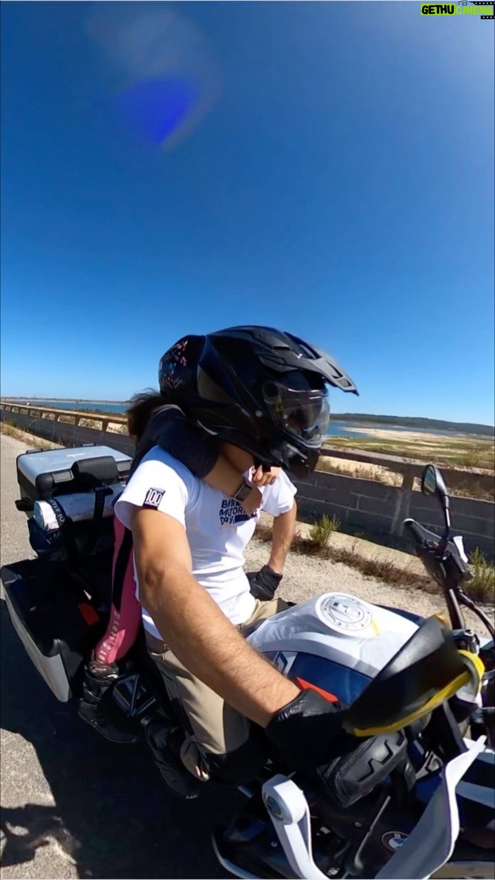 Afonso Pimentel - 2.9K Likes - EU -Noah, queres ir dar um passeio de mota e acampar?
NOAH -E ficamos a dormir?!
ALANA -Eu tb vou?
EU - Vens de mochila!
@bmwmotorradpt #makelifearide