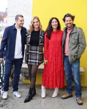 Afonso Pimentel Instagram - Hoje fomos a Paço d’Arcos apresentar as novidades da @sicoficial para este ano. 
@sofiarribeiro 
@joaojesus__ 
@juliapalha 
 Photo @ruivalido