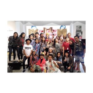 Afry Wijoyo Instagram - You grow from whatever you do. Dealing with different people each day teaches you new things. 

Over my time at @hm , I feel fortunate to have worked on incredible and unforgettable moment with a variety of teams.

Photo taken circa 2014-2018.

#AfryWijoyo #HMStudio #HMMalaysia