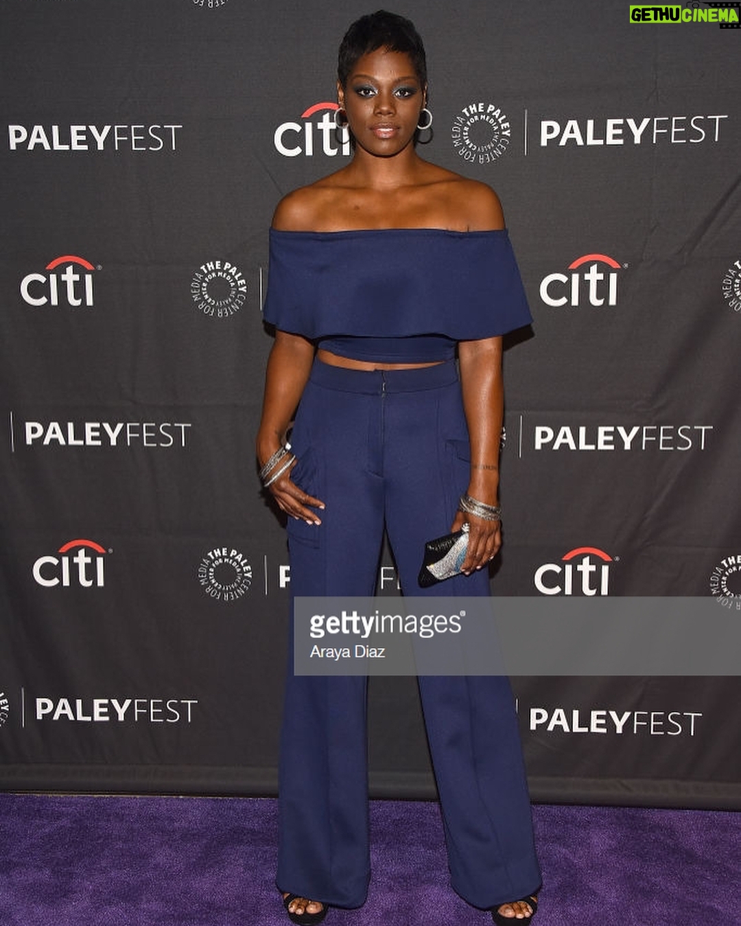 Afton Williamson - 600 Likes - So much ❤️for #THEROOKIE yesterday at #paleyfest2018 😍
Styled by @brittanydiego
Hair @tippishorter Makeup @shannonpezzetta
Outfit @rochelle_goodrick
Clutch @mercedesbrunelli
Hoops @johnwindjewelry @paleycenter @therookieabc @mercedesmason @alydiaz @titusmakin @richardtjones @nathanfillion @ebwinter @alexihawley @missoneil 😍❤️💋