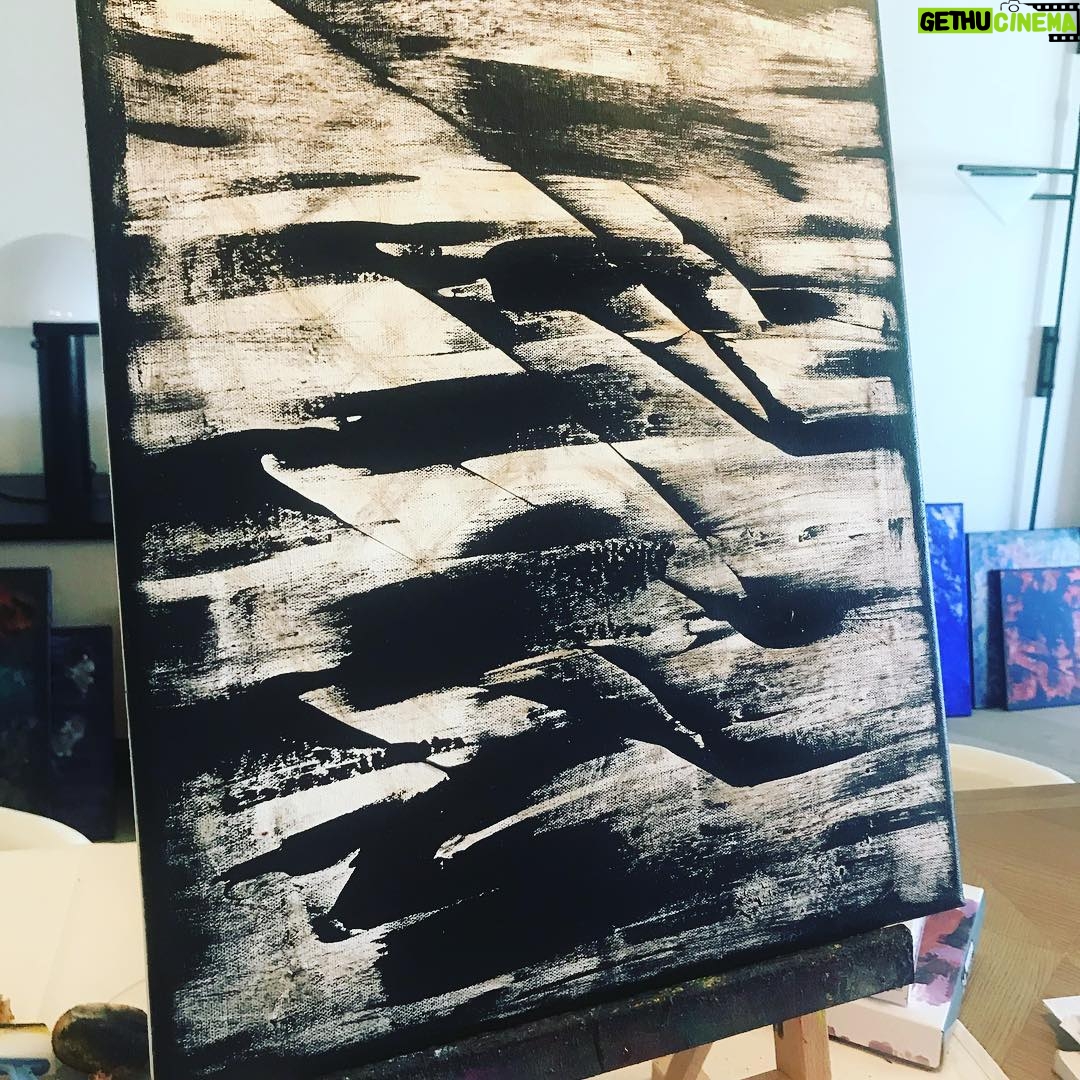 Afton Williamson - 299 Likes - #BlknWht 🎨