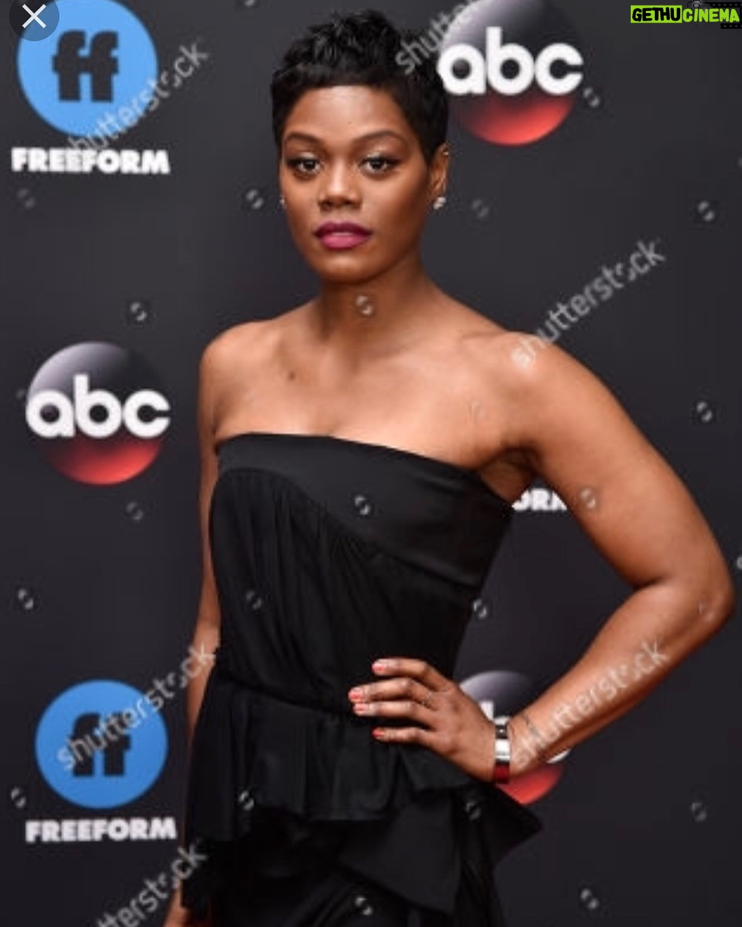 Afton Williamson - 345 Likes - #abtlastnight #upfronts2018 #day2 @takishahair @merrellhollis @ashleypruittstylist ❤️ #therookie @abcnetwork 💋
