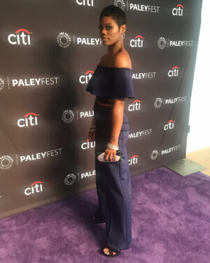 Afton Williamson Instagram - So much ❤️for #THEROOKIE yesterday at #paleyfest2018 😍

Styled by @brittanydiego 
Hair @tippishorter  Makeup @shannonpezzetta 
Outfit @rochelle_goodrick
Clutch @mercedesbrunelli
Hoops @johnwindjewelry  @paleycenter @therookieabc @mercedesmason @alydiaz @titusmakin @richardtjones @nathanfillion @ebwinter @alexihawley @missoneil 😍❤️💋