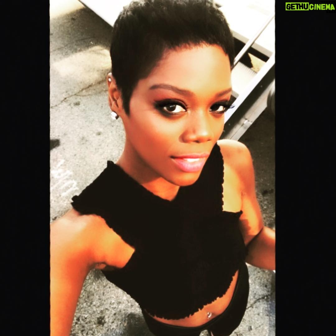 Afton Williamson - 671 Likes - 🎬❤️#dopestnewshowonTV #InternationalPress @therookieabc @facesbykristina 💄💋